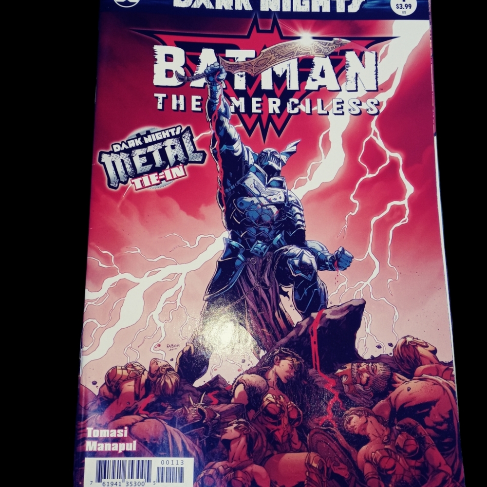 4 Comic Books - Picture 4 of 6